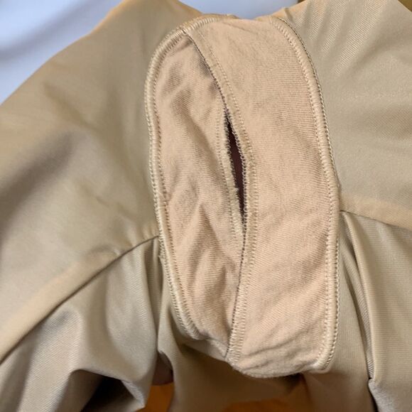 Reversible nude & tan body shaper. Size Medium-Large - Picture 5 of 8